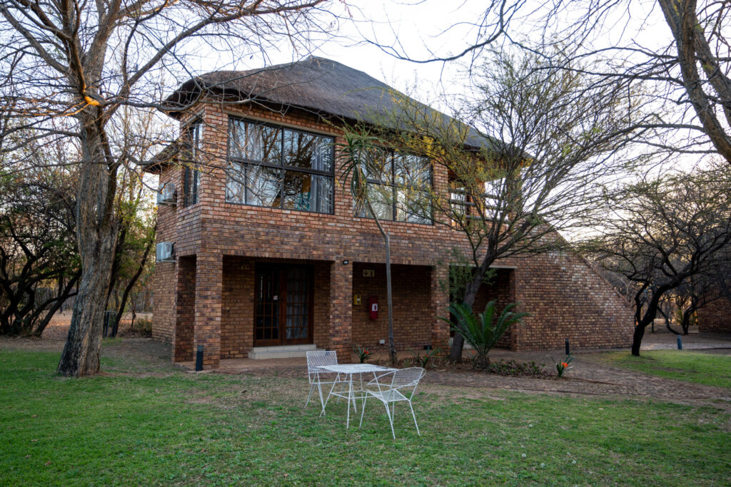 hotels in dinokeng game reserve